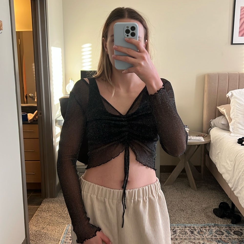 Kendall+ kylie XS sheer ruched top
